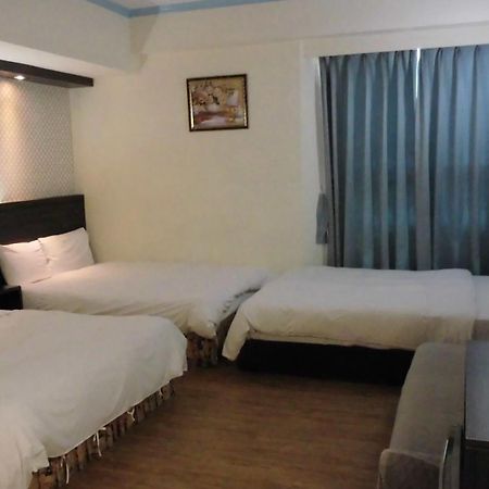 โมเดิร์น พลาซ่า โฮเต็ล Hotel เกาสง ภายนอก รูปภาพ